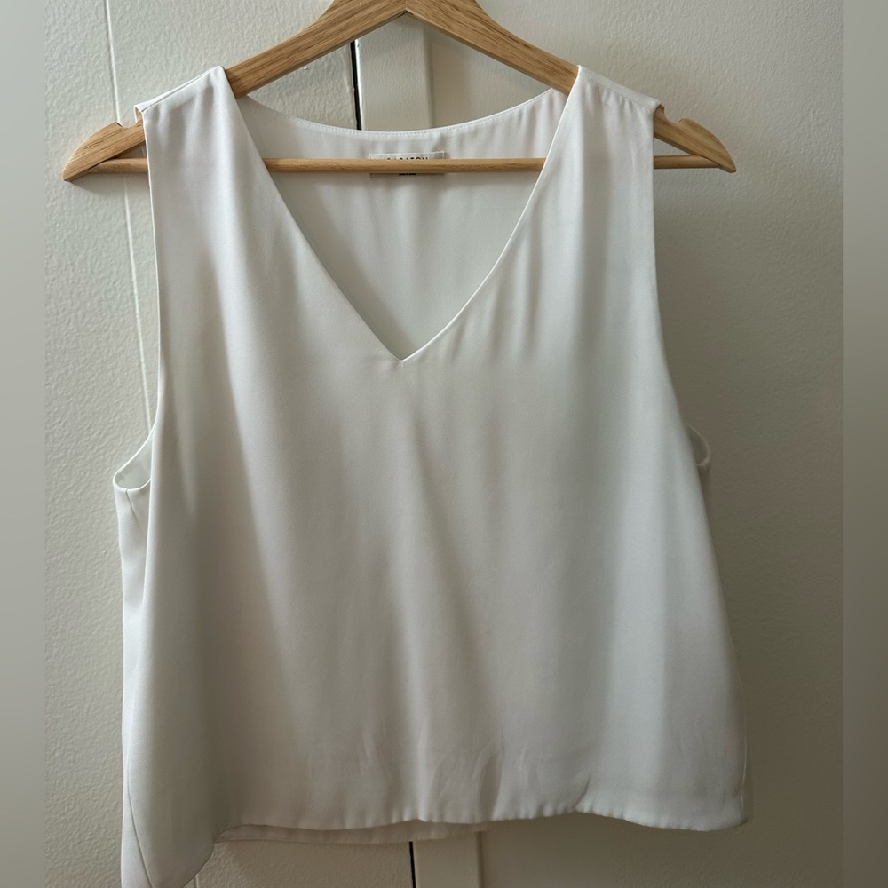 BABATON— The Randy Blouse sleeveless, white, size M